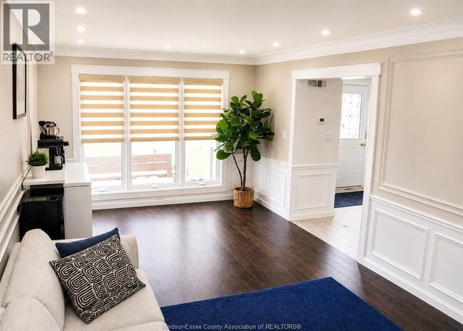Photo - 2688 Jamaica Crescent