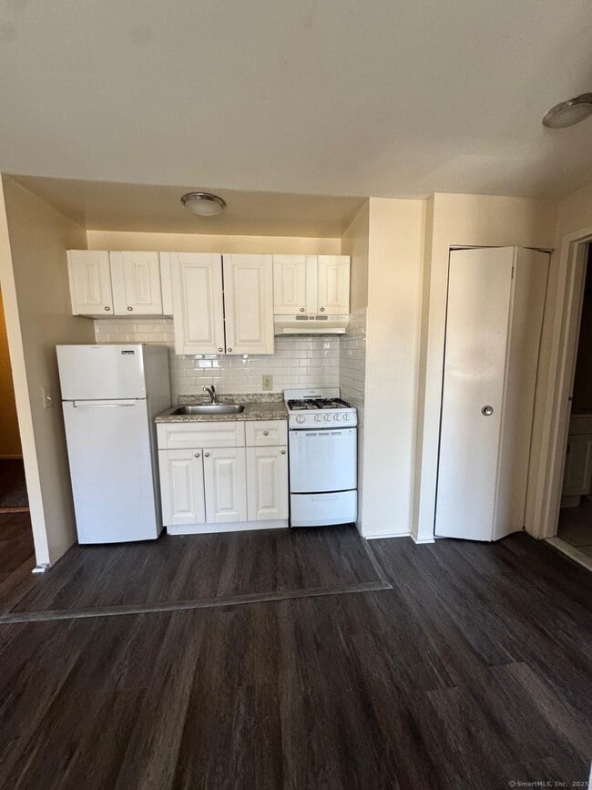 Building Photo - 125 Granfield Ave Unit 1B Rental