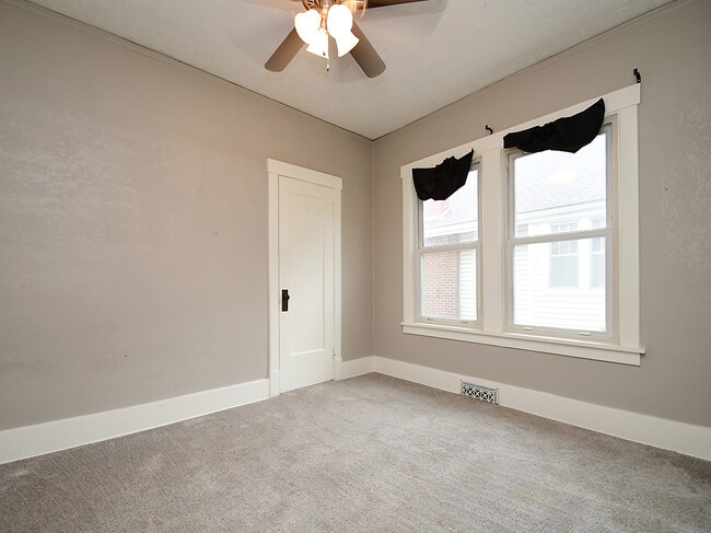 Photo - 2723 Newport Ave