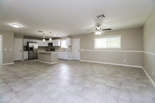 452 S Higo Cir