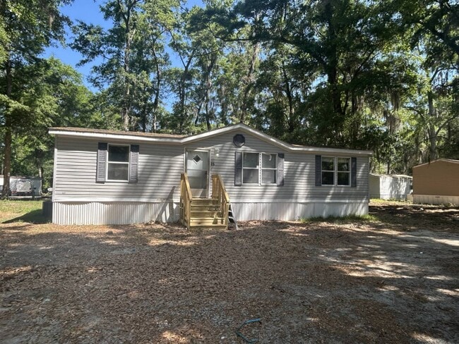 Building Photo - 25 Westgate Cir