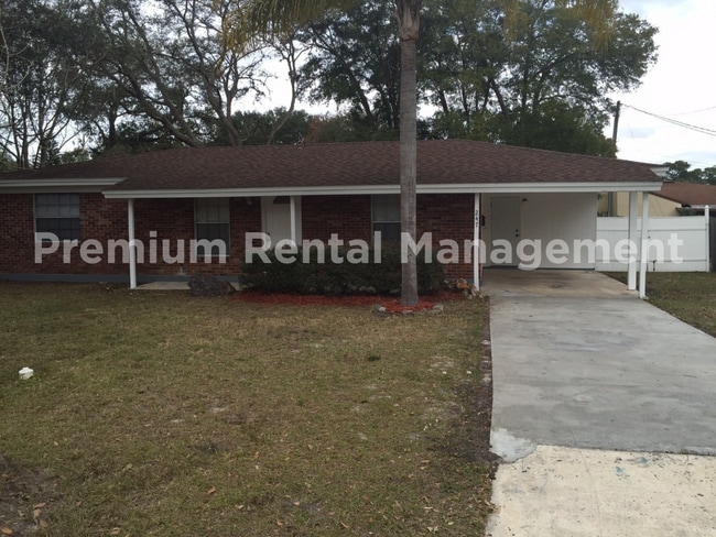 Building Photo - 247 Oakwood Dr