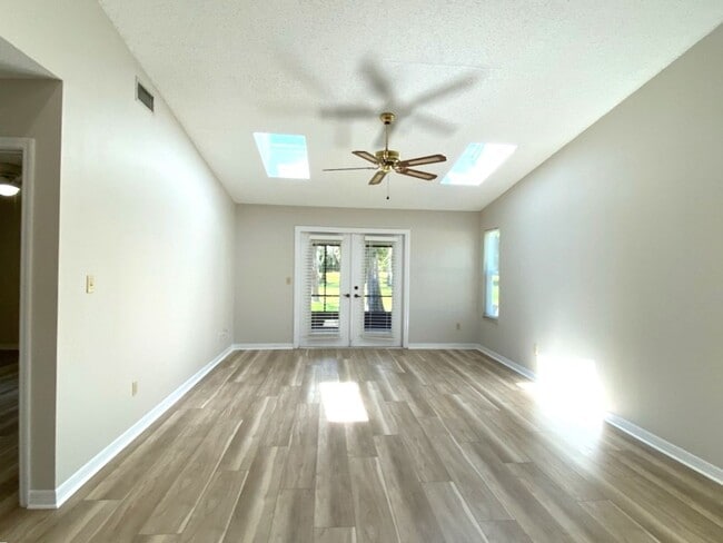Photo - Two Bedroom Pelican BayTownhome