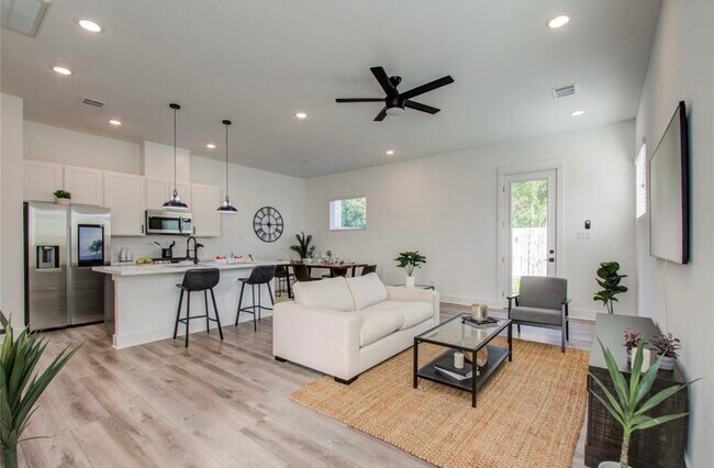 Photo - 778 W Tidwell Rd