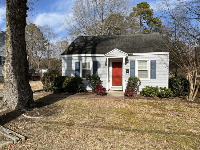 Exterior front - 1000 N Greensboro St House