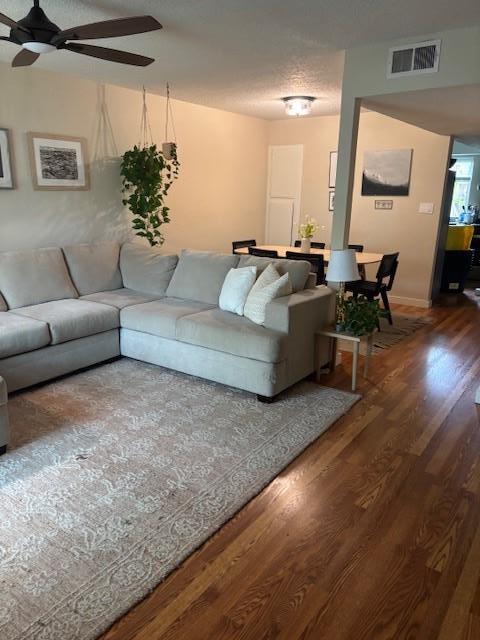 Photo - 7104 Hardy Dr