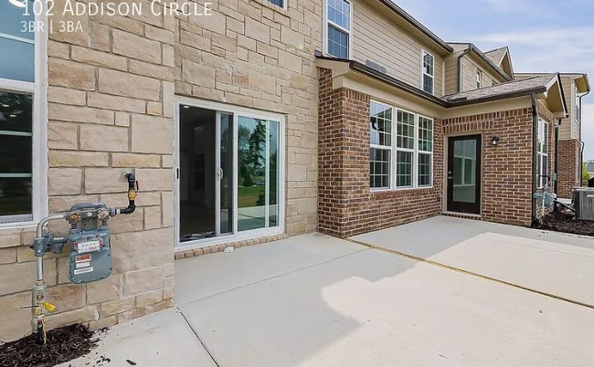 Building Photo - 102 Addison Cir Rental