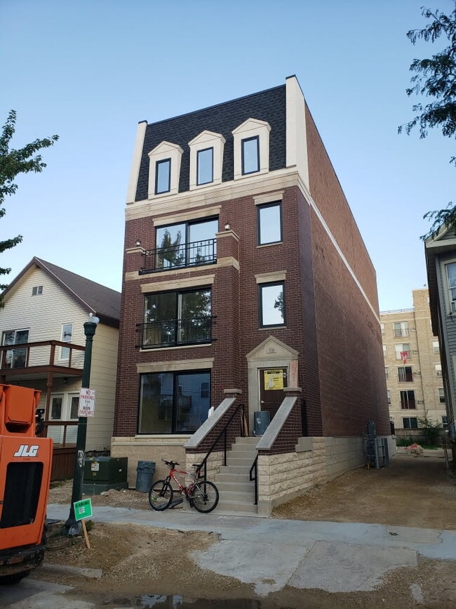 Building Photo - 531 W Mifflin St Rental