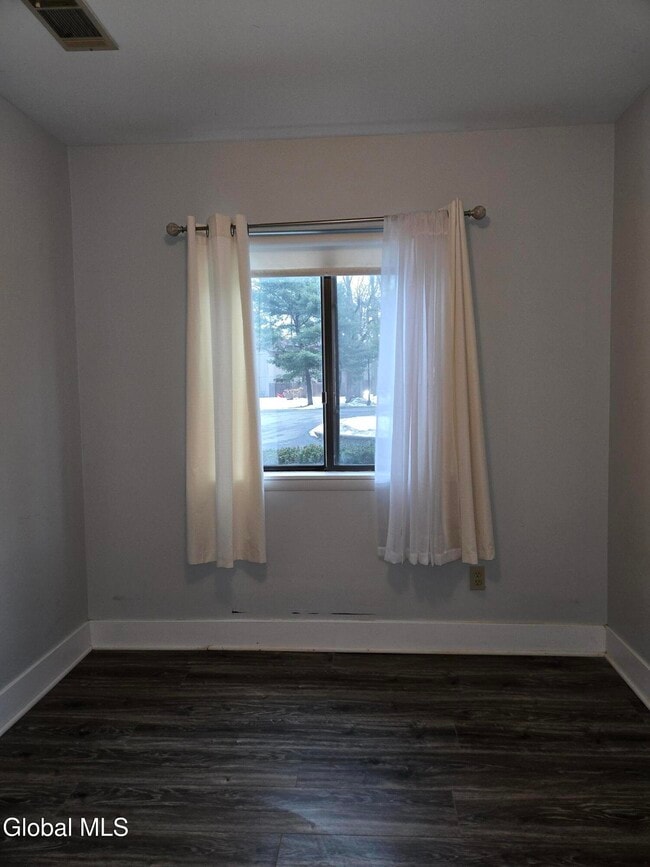 Photo - 93 Ridgewood Terrace