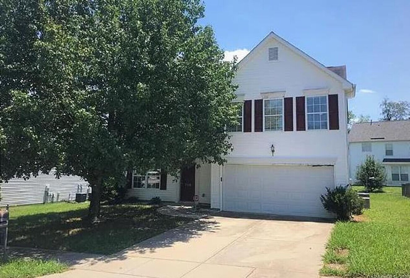 Spacious Home with Oversized Bedrooms & Op... - Spacious Home with Oversized Bedrooms & Op...
