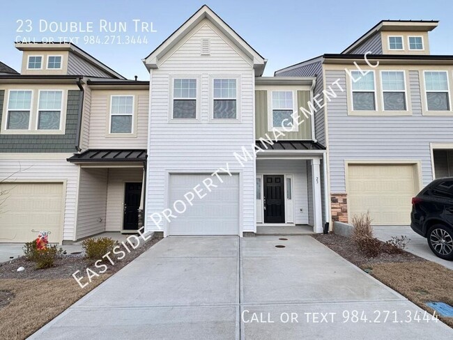 Come see this lovely townhome in a desirab... - Come see this lovely townhome in a desirab...