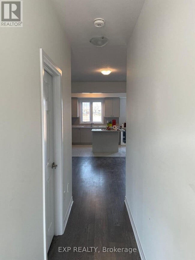 Photo - 148 Port Cres