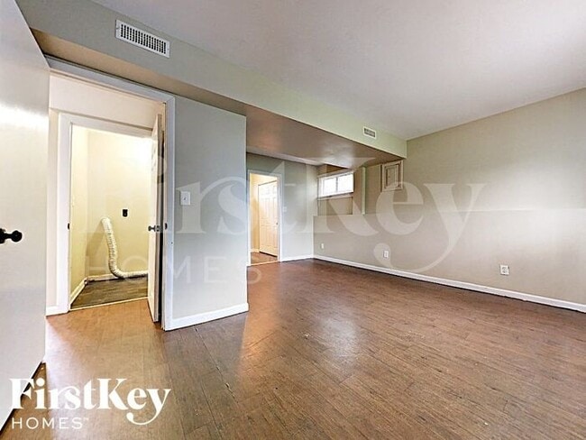 Photo - 1154 Rathbone Ave