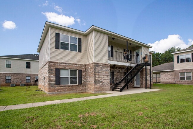 Building Photo - 9435 Bonanza Ln Unit 104