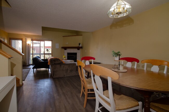 Photo - 2829 Springdale Ln