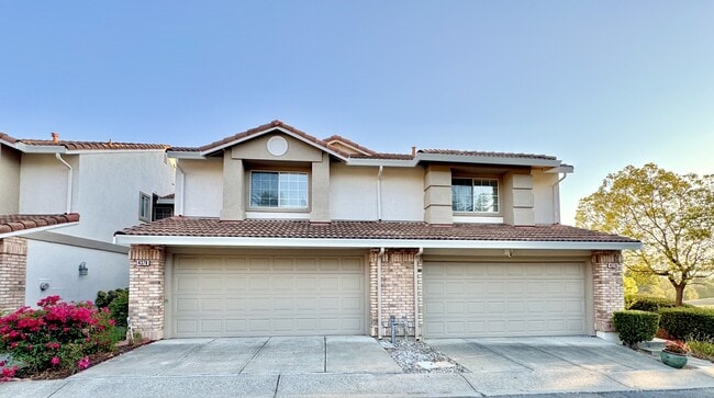 Building Photo - 4378 Conejo Dr