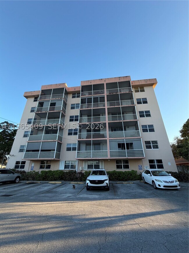 Photo - 1830 Dixianna St Unit 406