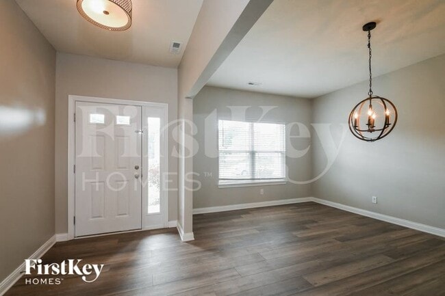 Photo - 1771 Foudray Cir N