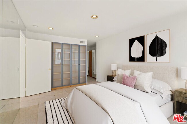 Photo - 10747 Wilshire Blvd Unidad 1102