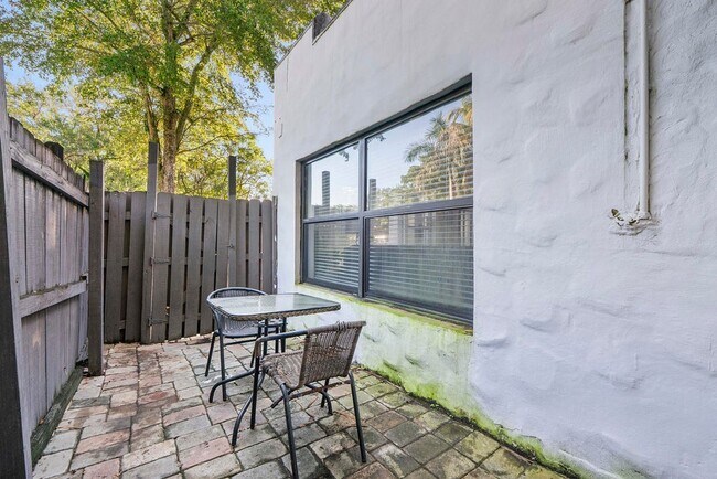 Photo - 551 SW 13th Ave