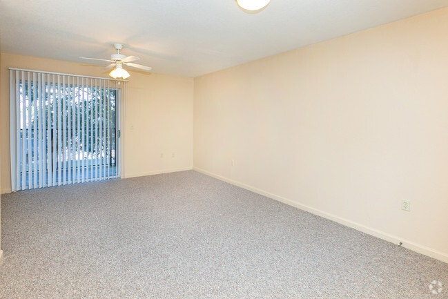 2BR, 2 BA - 948SF-Living room