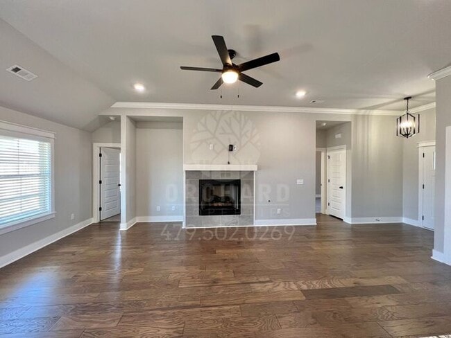 Single-Family Home- Desirable Clearwood Plan - 10 Month Lease Only