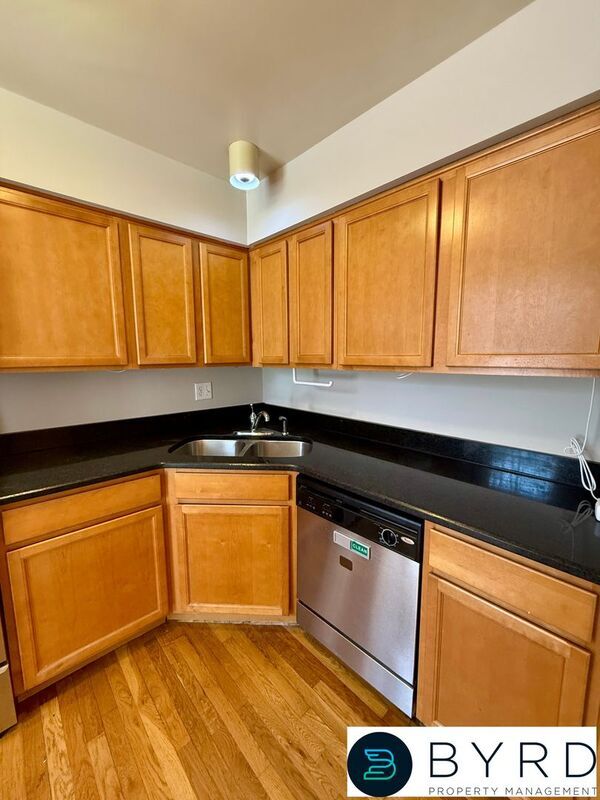 Photo - 117 N 25th St