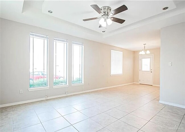 Photo - 7 Taxco Ct Unit 1