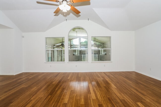 Photo - 28615 Hidden Cove Dr