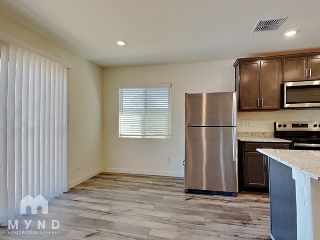 Photo - 1090 W Virginia Ave