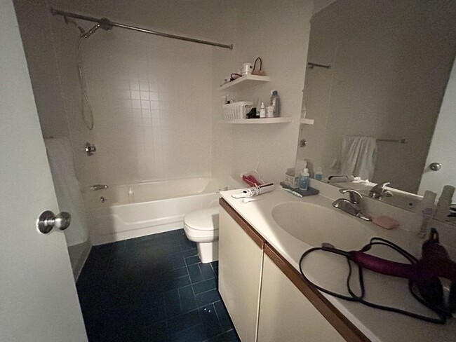 Building Photo - 73 Gainsborough St Unit 3 Rental