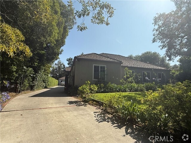 Building Photo - 2185 Ashbourne Dr Rental