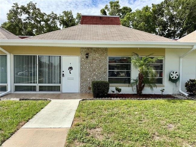 Building Photo - 4313 Tahitian Gardens Cir Unit C