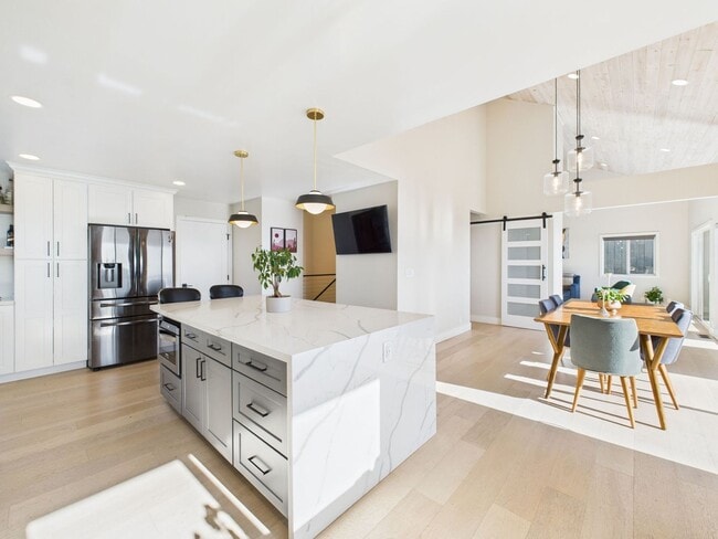 Photo - 3325 Brunell Dr