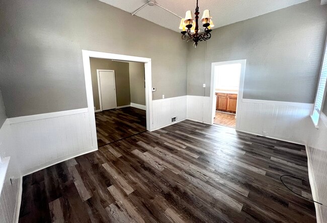 Photo - 211 Broadway Ave Unit 211