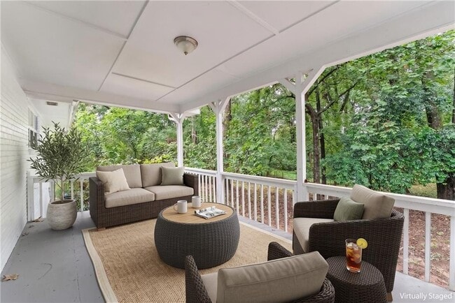 Photo - 2352 Elmwood Cir SE