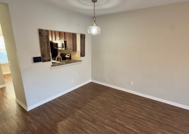 Photo - 10538 Stoneacre Ct