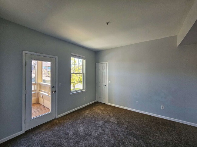 Photo - 12820 Ironstone Way Unidad 203