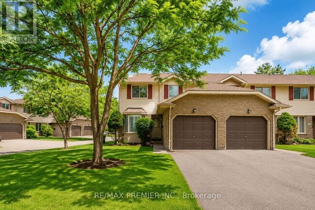 Photo - 476 Kingscourt Dr