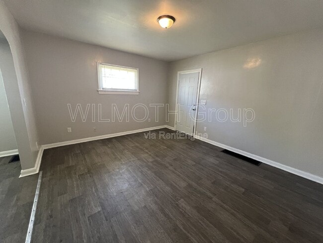 Photo - 320 N Sherman Dr