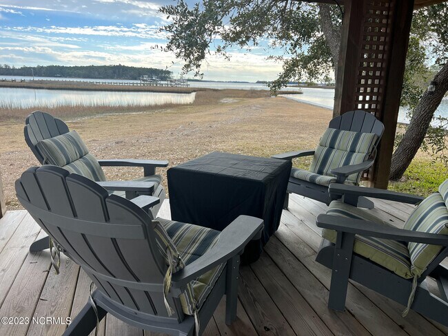 Photo - 383 Norris Landing Rd