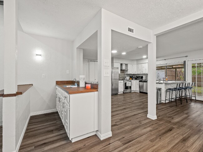 Photo - 2235 E Peters Colony Rd