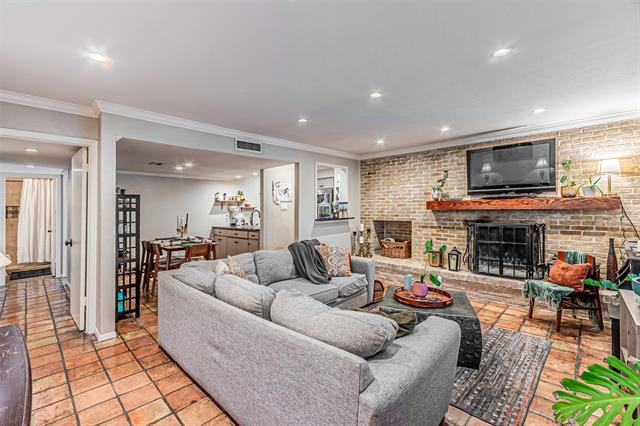Building Photo - 5916 Birchbrook Dr Unit 226 Rental