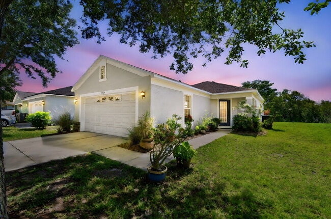 Building Photo - 3 bed, 2 bath, 2 car garage in Riverview