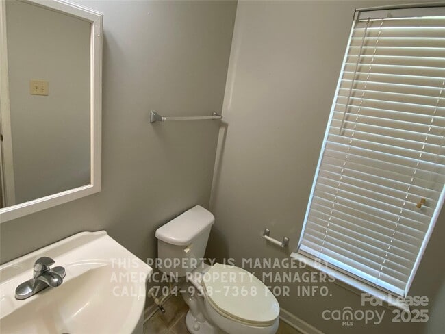 Photo - 1596 Matthew Allen Cir