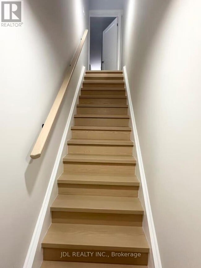 Photo - 17 Fairway Heights Crescent