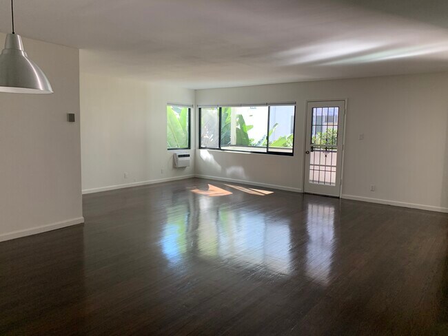 Photo - 8770 Shoreham Dr Unit 3