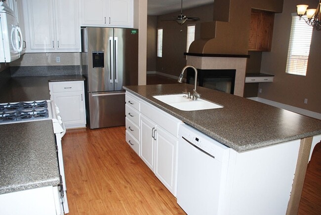 Photo - Beautiful 4 br, 2 bath, 2 car garage Home in Sparks.