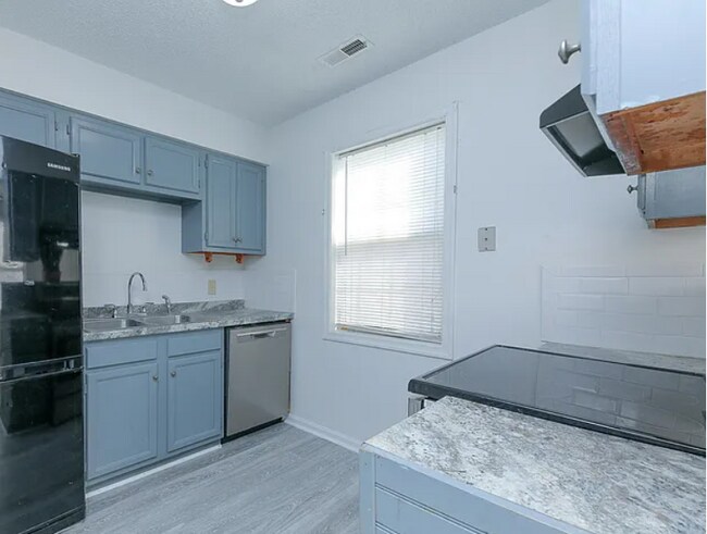 Photo - 101 Mimosa Ln