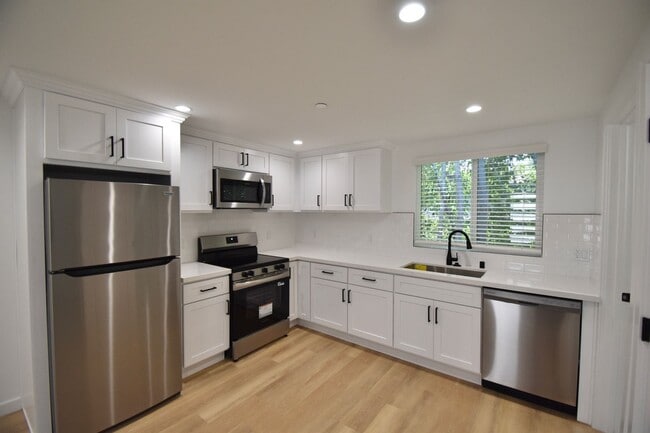 Photo - 14830 Dickens St Unidad 14834 1/2